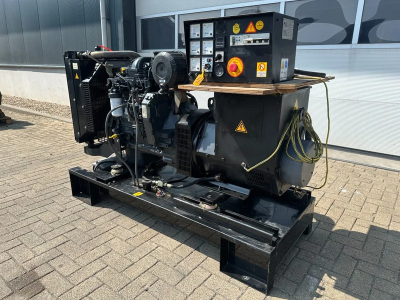 Himoinsa Iveco FPT NEF 45 Stamford 60 kVA noodstroom generatorset - Generator set: picture 2 Himoinsa Iveco FPT NEF 45 Stamford 60 kVA noodstroom generatorset - Generator set: picture 2
