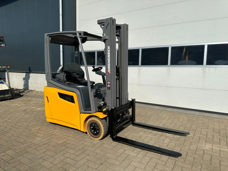 Electric forklift Jungheinrich EFG 216K 1.6 ton Triplex Freelift Sideshift Elektra Heftruck Accu 2020: picture 8 Electric forklift Jungheinrich EFG 216K 1.6 ton Triplex Freelift Sideshift Elektra Heftruck Accu 2020: picture 8