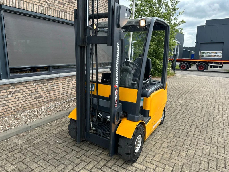 Jungheinrich EFG 425 K 2.5 ton Triplex Freelift Sideshift Elektra Heftruck - Electric forklift: picture 3 Jungheinrich EFG 425 K 2.5 ton Triplex Freelift Sideshift Elektra Heftruck - Electric forklift: picture 3