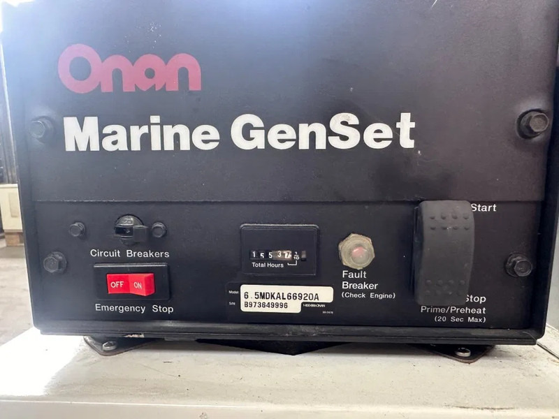 Kubota D1005 Onan 6.5 kVA Silent Marine generatorset - Generator set: picture 3 Kubota D1005 Onan 6.5 kVA Silent Marine generatorset - Generator set: picture 3