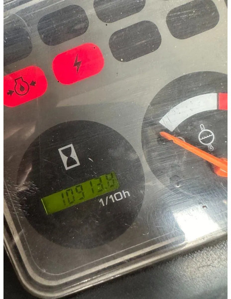 LPG forklift Nissan UGD02A30P0 3 ton Triplex Freelift LPG Heftruck: picture 15 LPG forklift Nissan UGD02A30P0 3 ton Triplex Freelift LPG Heftruck: picture 15