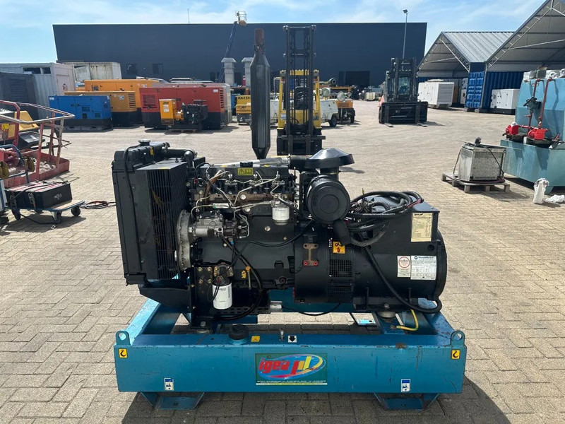 Perkins 1004-4 Marelli 42 kVA Noodstroom generatorset as New ! 141 hours ! Ex Emergency - Generator set: picture 4 Perkins 1004-4 Marelli 42 kVA Noodstroom generatorset as New ! 141 hours ! Ex Emergency - Generator set: picture 4