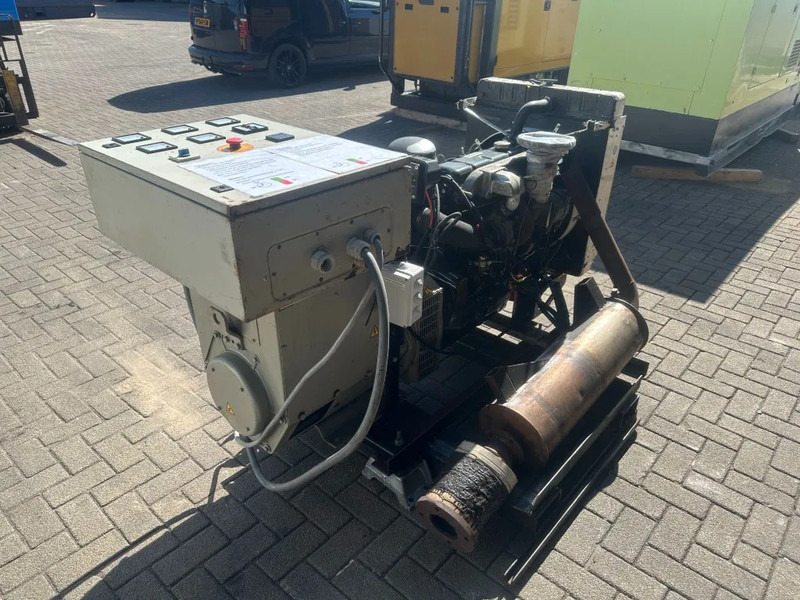 Perkins T4.236 Stamford 60 kVA generatorset 645 hours ! - Generator set: picture 3 Perkins T4.236 Stamford 60 kVA generatorset 645 hours ! - Generator set: picture 3
