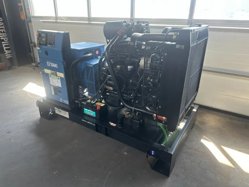 SDMO JS100K John Deere Leroy Somer 100 kVA generatorset - Generator set: picture 5 SDMO JS100K John Deere Leroy Somer 100 kVA generatorset - Generator set: picture 5