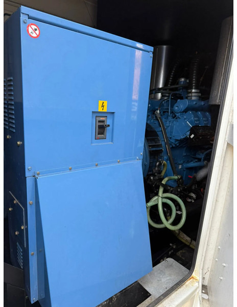 SDMO MTU 12V 2000 Leroy Somer 910 kVA Silent generatorset in 20 ft container - Generator set: picture 5 SDMO MTU 12V 2000 Leroy Somer 910 kVA Silent generatorset in 20 ft container - Generator set: picture 5