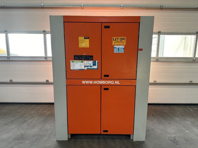 SDMO Safari Deutz F1L210D Leroy Somer 14 kVA Silent generatorset as New ! 765 hours - Generator set: picture 4 SDMO Safari Deutz F1L210D Leroy Somer 14 kVA Silent generatorset as New ! 765 hours - Generator set: picture 4