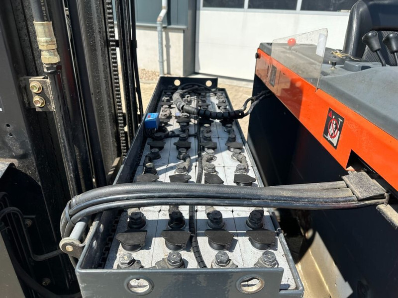 Reach truck Toyota 6FBRE14 Triplex 1.4 ton Triplex Elektra Reachtruck: picture 8 Reach truck Toyota 6FBRE14 Triplex 1.4 ton Triplex Elektra Reachtruck: picture 8