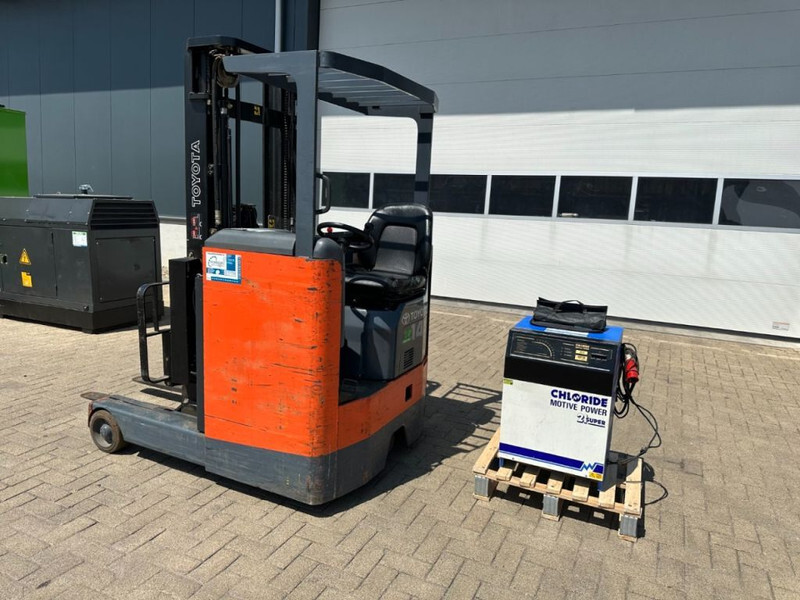 Reach truck Toyota 6FBRE14 Triplex 1.4 ton Triplex Elektra Reachtruck: picture 13 Reach truck Toyota 6FBRE14 Triplex 1.4 ton Triplex Elektra Reachtruck: picture 13