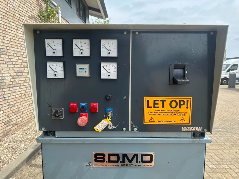 Volvo Penta TD121GG SDMO Leroy Somer 200 kVA noodstroom generatorset - Generator set: picture 4 Volvo Penta TD121GG SDMO Leroy Somer 200 kVA noodstroom generatorset - Generator set: picture 4