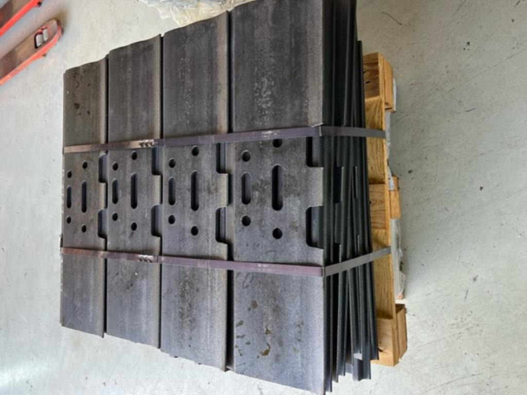 Berco -NEU- 98 x 3-Steg Bodenplatten 800mm -NEU- - Track for Crawler excavator: picture 4 Berco -NEU- 98 x 3-Steg Bodenplatten 800mm -NEU- - Track for Crawler excavator: picture 4