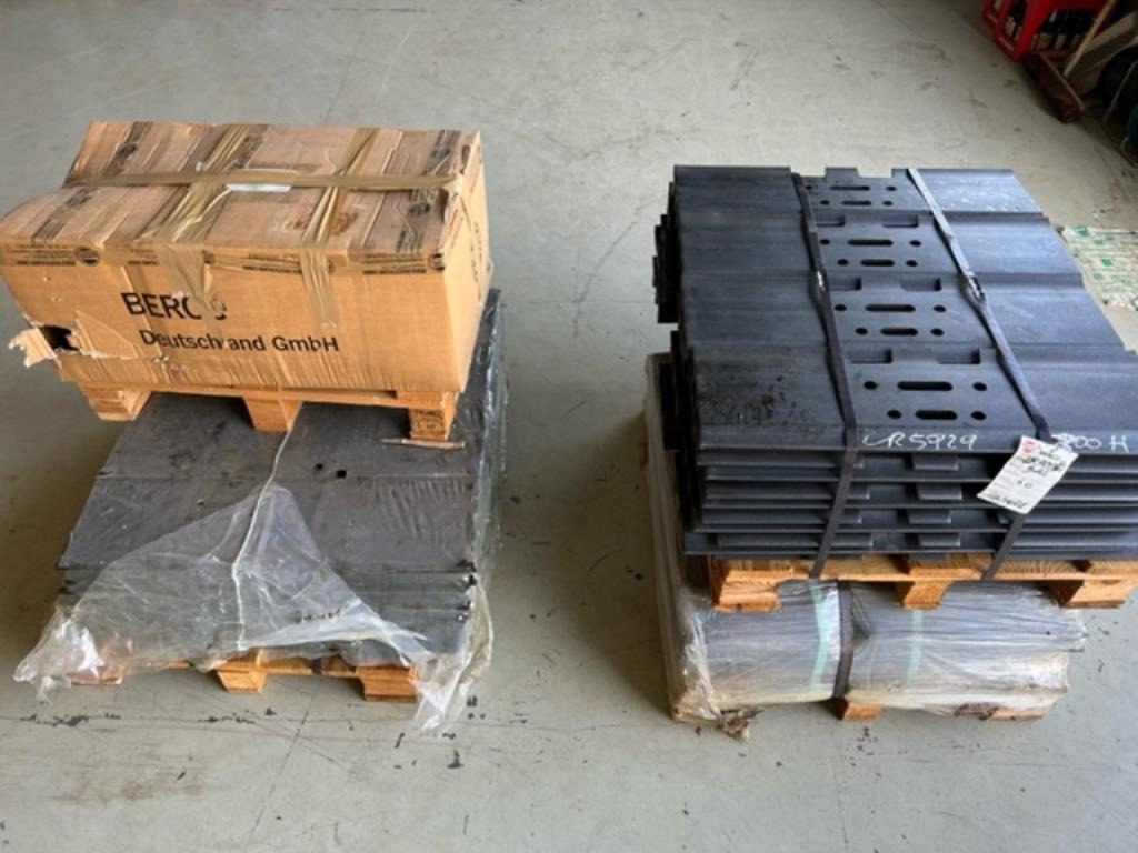 Berco -NEU- 98 x 3-Steg Bodenplatten 800mm -NEU- - Track for Crawler excavator: picture 1 Berco -NEU- 98 x 3-Steg Bodenplatten 800mm -NEU- - Track for Crawler excavator: picture 1
