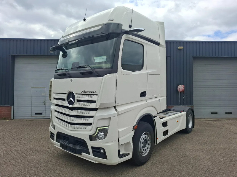 Mercedes-Benz Actros 1845 GIGASPACE more pcs in stock - Tractor unit: picture 2 Mercedes-Benz Actros 1845 GIGASPACE more pcs in stock - Tractor unit: picture 2