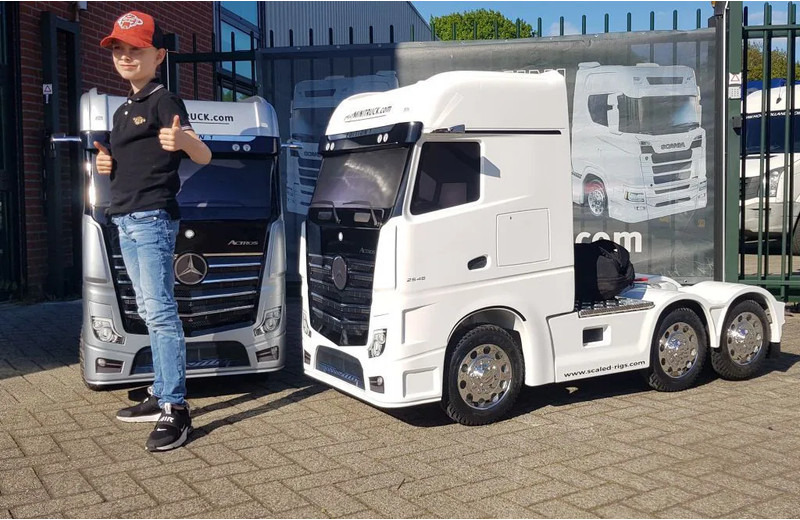 Scania 770ST V8 NGS SCANIA S770 - Tractor unit: picture 4 Scania 770ST V8 NGS SCANIA S770 - Tractor unit: picture 4