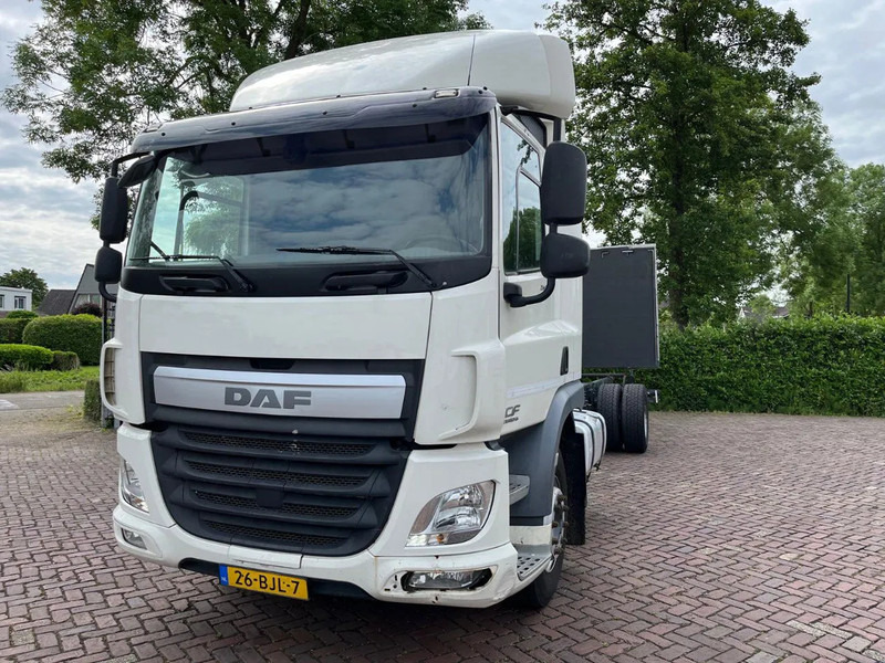 DAF CF 260 CF 260 FA CHASSIS CABINE EURO 6 - Cab chassis truck: picture 2 DAF CF 260 CF 260 FA CHASSIS CABINE EURO 6 - Cab chassis truck: picture 2