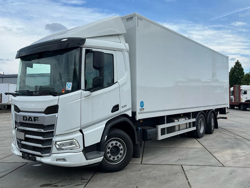 DAF XD 340 FAN 6x2 - Box truck: picture 3 DAF XD 340 FAN 6x2 - Box truck: picture 3