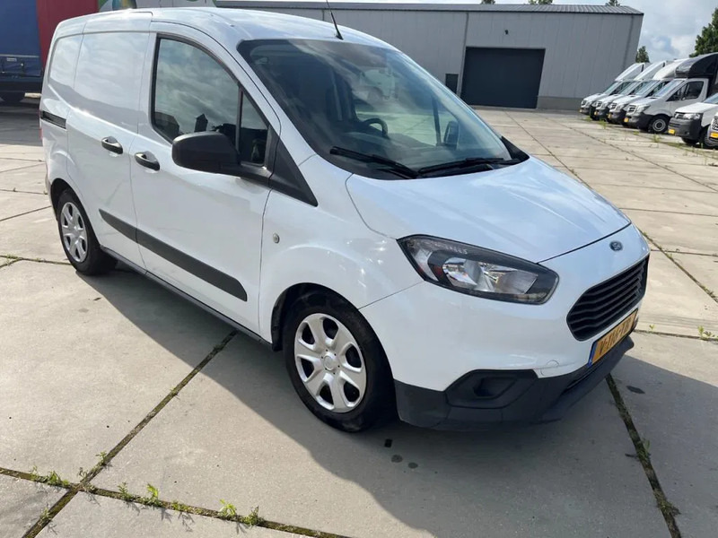 Ford Transit Courier 1.5 EURO 6 - Small van: picture 3 Ford Transit Courier 1.5 EURO 6 - Small van: picture 3