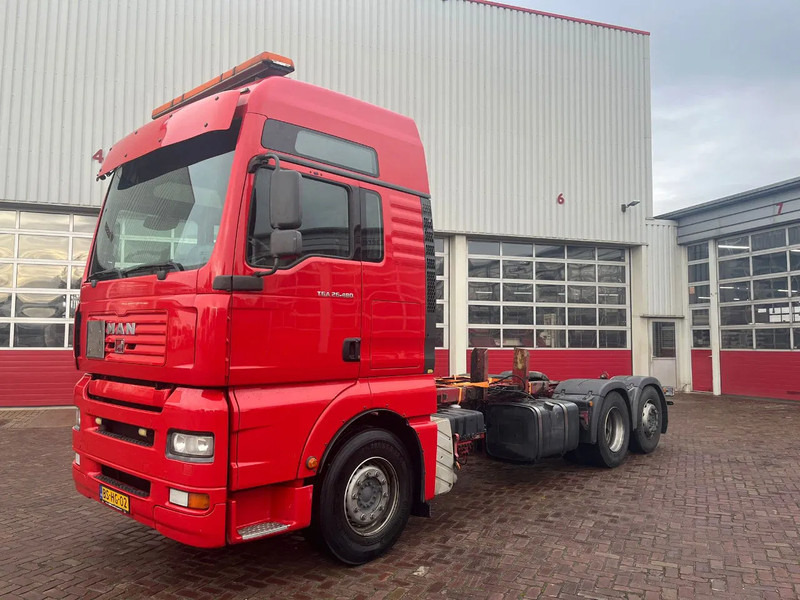 MAN 17 TGA 26.480 EURO 3 MANUAL - Cab chassis truck: picture 1 MAN 17 TGA 26.480 EURO 3 MANUAL - Cab chassis truck: picture 1