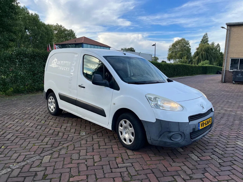Peugeot Partner 120 1.6 HDI (motorstoring. Maximale snelheid 70 km per uur) - Small van: picture 5 Peugeot Partner 120 1.6 HDI (motorstoring. Maximale snelheid 70 km per uur) - Small van: picture 5