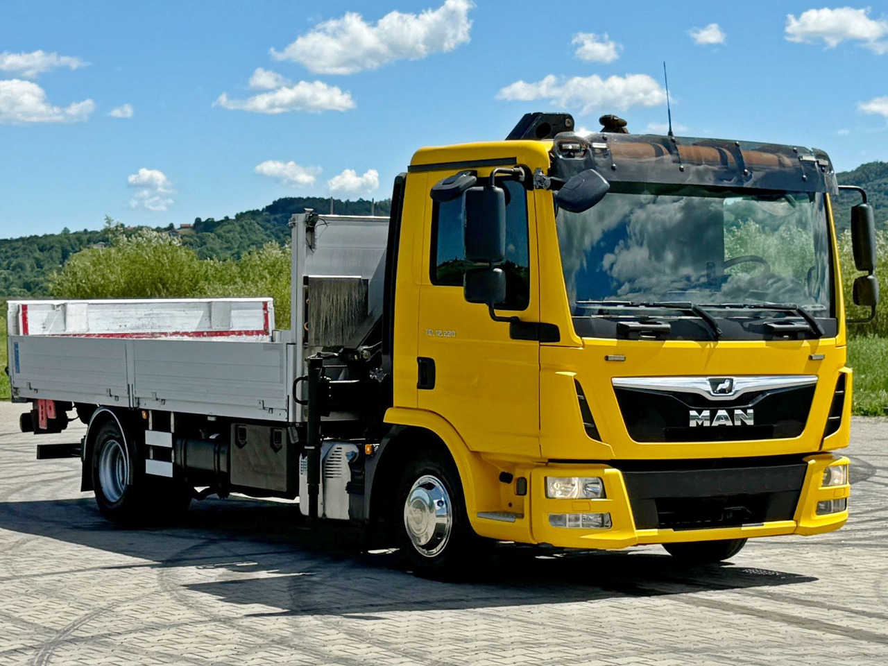 MAN TGL 12.220* PK 7.501 SLD C + FUNK + LIFT*TO - Crane truck: picture 3 MAN TGL 12.220* PK 7.501 SLD C + FUNK + LIFT*TO - Crane truck: picture 3