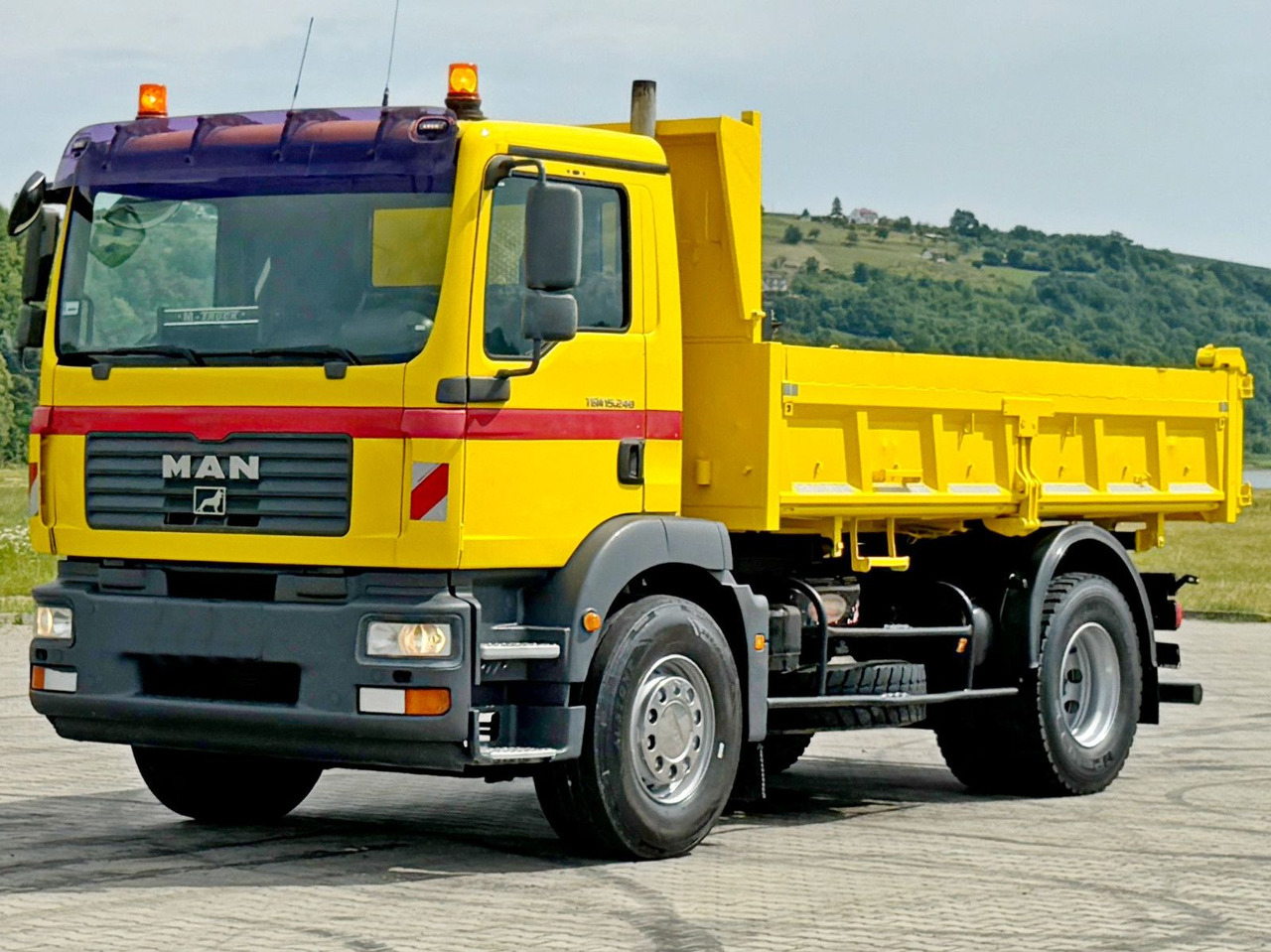 MAN TGM 15.240 * KIPPER 4,30 m + BORDMATIC - Tipper, Crane truck: picture 5 MAN TGM 15.240 * KIPPER 4,30 m + BORDMATIC - Tipper, Crane truck: picture 5