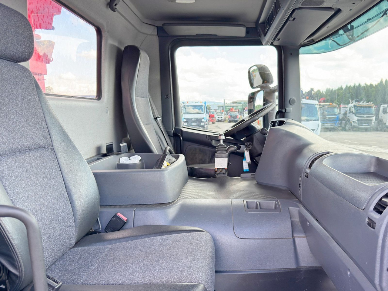 Tipper Scania P 380 Kipper 6,10m + BORDMATIC* 8x4 Scania P 380 Kipper 6,10m + BORDMATIC* 8x4: picture 11 Tipper Scania P 380 Kipper 6,10m + BORDMATIC* 8x4 Scania P 380 Kipper 6,10m + BORDMATIC* 8x4: picture 11