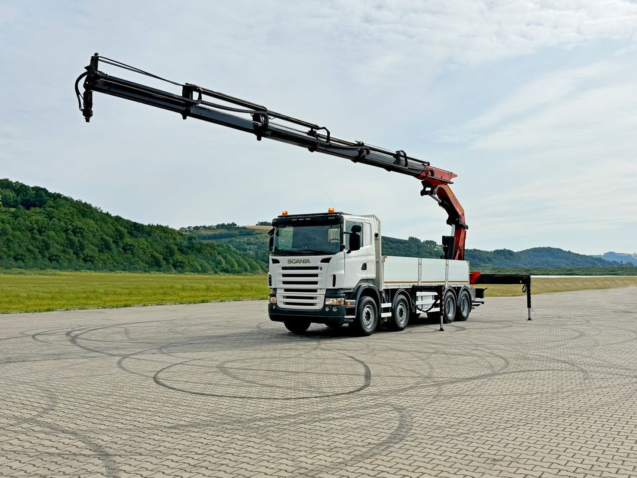 Scania R 420 PRITSCHE 6,47 m * PK 44002/FUNK * 8x4 /TOP - Crane truck: picture 2 Scania R 420 PRITSCHE 6,47 m * PK 44002/FUNK * 8x4 /TOP - Crane truck: picture 2