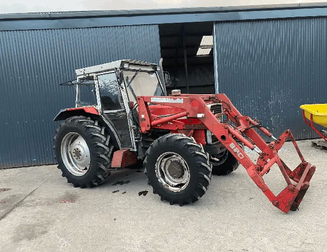 Farm tractor Massey Ferguson 390: picture 1