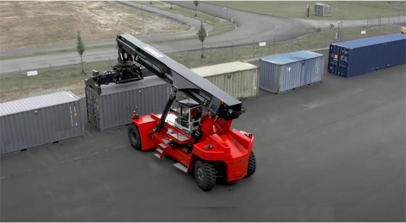 Kalmar DRU450-62S5 - Reach stacker: picture 2 Kalmar DRU450-62S5 - Reach stacker: picture 2