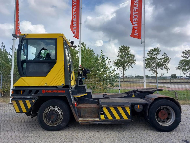 Terberg RT282 4x4 - Terminal tractor: picture 4 Terberg RT282 4x4 - Terminal tractor: picture 4