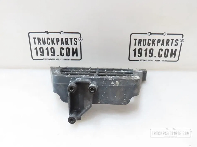 DAF 1638481 Opstapsteun Re. CF - Body and exterior for Truck: picture 2 DAF 1638481 Opstapsteun Re. CF - Body and exterior for Truck: picture 2