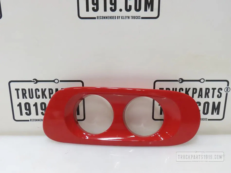 DAF 1650260 Miistlamp kap Li. CF - Bumper for Truck: picture 1 DAF 1650260 Miistlamp kap Li. CF - Bumper for Truck: picture 1