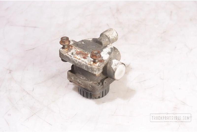 DAF Compressed Air System Relais ventiel DAF - Valve for Truck: picture 2 DAF Compressed Air System Relais ventiel DAF - Valve for Truck: picture 2