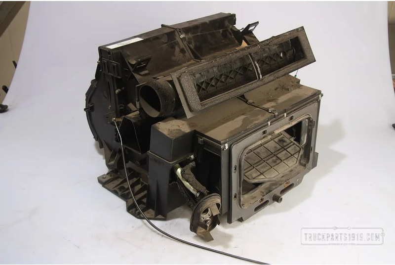 DAF Heating, Ventilation & AC Kachel & Airco unit DAF XF - Heating/ Ventilation for Truck: picture 2 DAF Heating, Ventilation & AC Kachel & Airco unit DAF XF - Heating/ Ventilation for Truck: picture 2