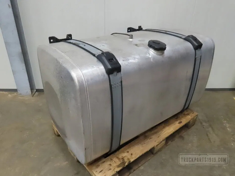 MAN 81.12201-5967 Brandstoftank + steunen 580L M - Fuel tank for Truck: picture 1 MAN 81.12201-5967 Brandstoftank + steunen 580L M - Fuel tank for Truck: picture 1