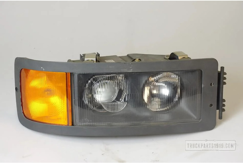 MAN F2000 Lighting Koplamp Re. F2000 - Headlight for Truck: picture 1 MAN F2000 Lighting Koplamp Re. F2000 - Headlight for Truck: picture 1