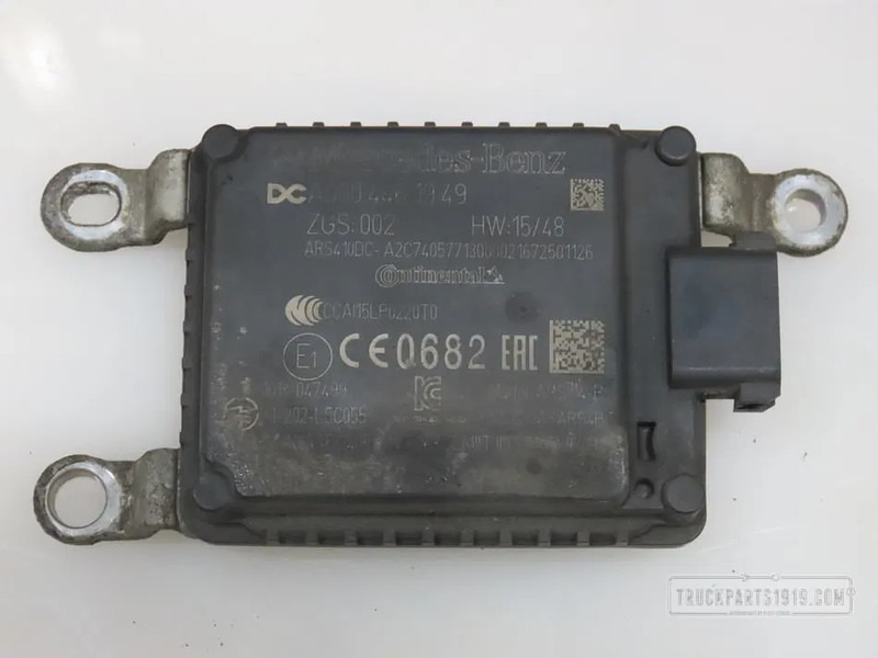Mercedes-Benz 0004461949 Radar sensor MB MP4 - Sensor for Truck: picture 1 Mercedes-Benz 0004461949 Radar sensor MB MP4 - Sensor for Truck: picture 1