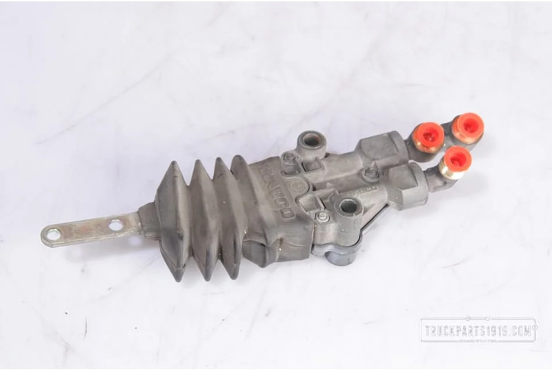 Scania Compressed Air System Hoogteregelklep 4640070100 - Valve for Truck: picture 1 Scania Compressed Air System Hoogteregelklep 4640070100 - Valve for Truck: picture 1