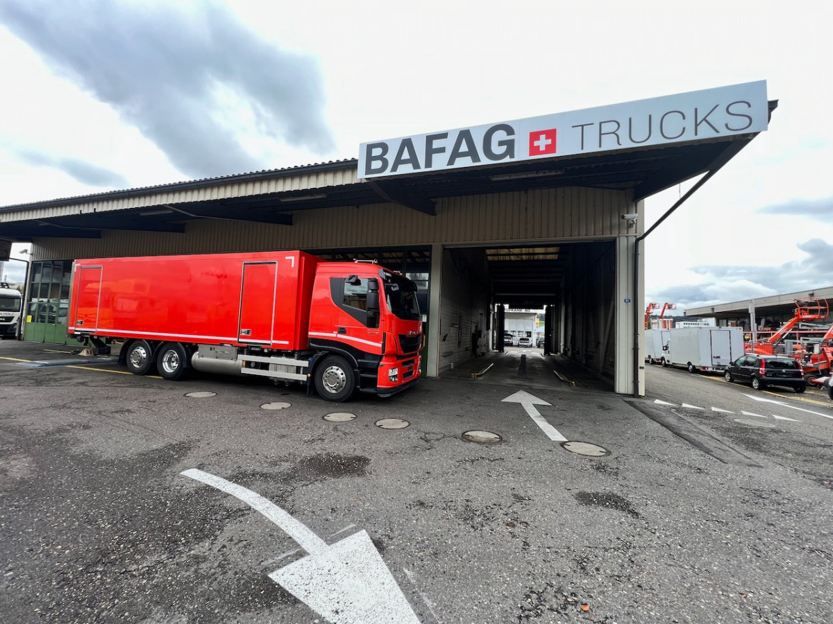 IVECO 260S42 Stralis - Box truck: picture 2 IVECO 260S42 Stralis - Box truck: picture 2