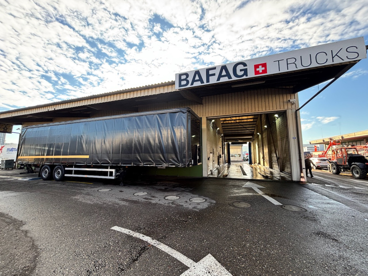 KÖGEL SNC 18 - Curtainsider semi-trailer: picture 3 KÖGEL SNC 18 - Curtainsider semi-trailer: picture 3