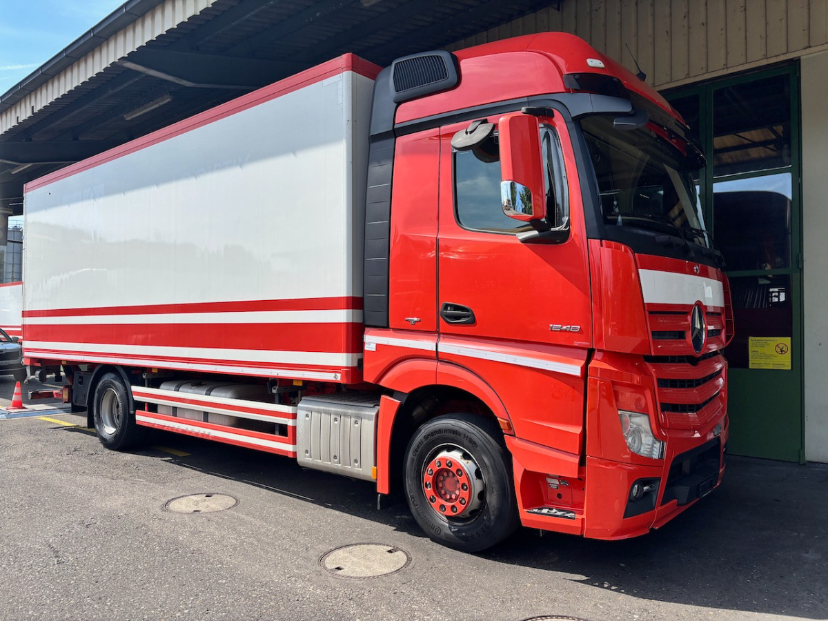 MERCEDES Actros 1848 - Box truck: picture 1 MERCEDES Actros 1848 - Box truck: picture 1