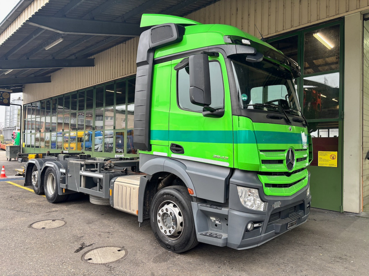 MERCEDES Actros 2543 6x2 Container Transport - Container transporter/ Swap body truck: picture 1 MERCEDES Actros 2543 6x2 Container Transport - Container transporter/ Swap body truck: picture 1