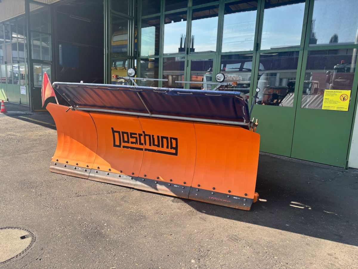 Marke Schneepflug Boschung - Snow plough: picture 1 Marke Schneepflug Boschung - Snow plough: picture 1