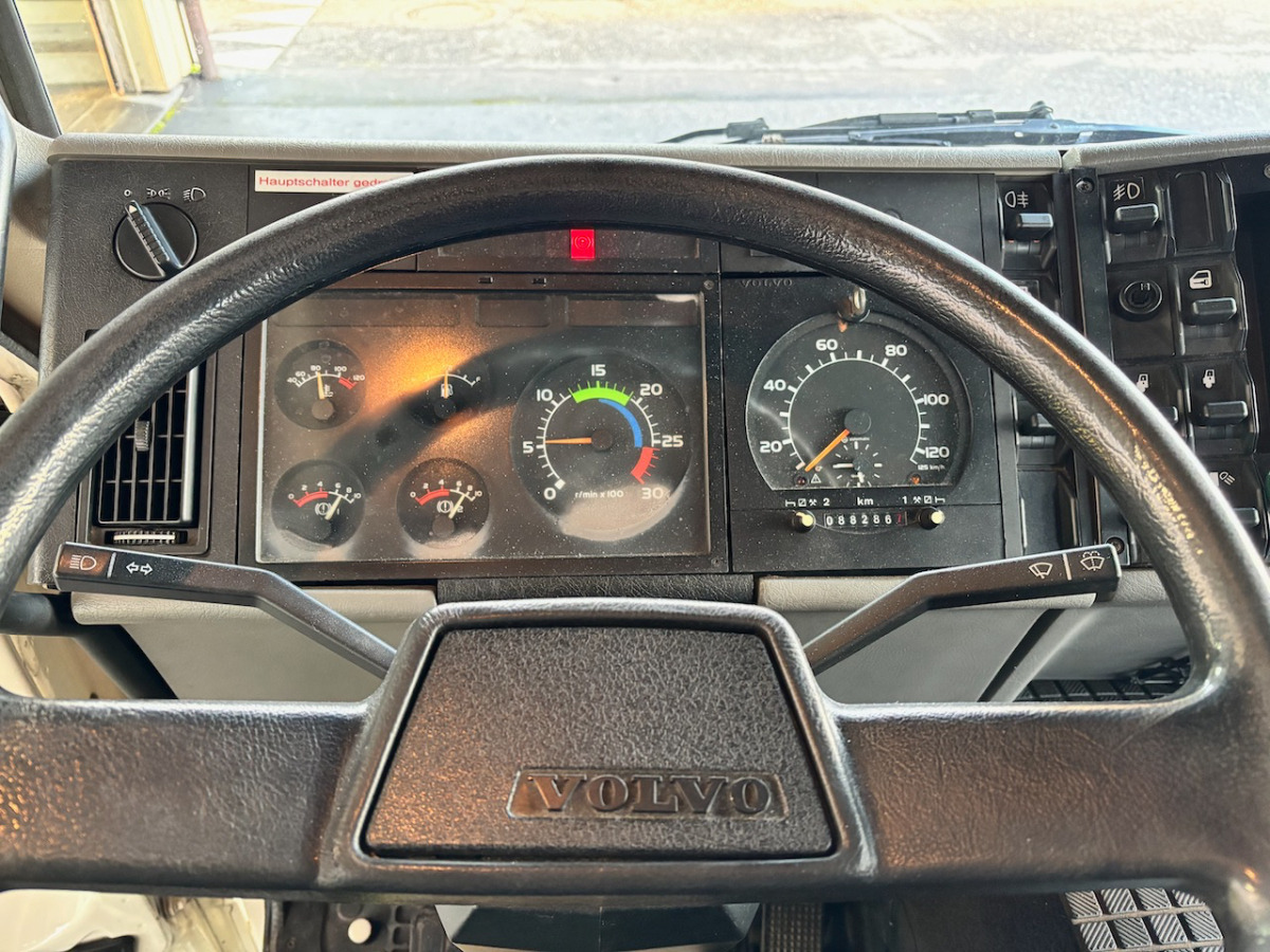 VOLVO FL6H615 - Tractor unit: picture 5 VOLVO FL6H615 - Tractor unit: picture 5
