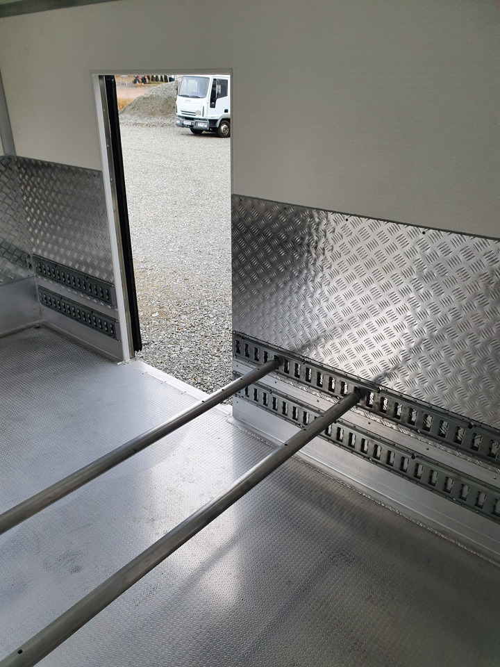 Iveco Daily 180 Tiefkühlkoffer -20°C - Refrigerated van: picture 5 Iveco Daily 180 Tiefkühlkoffer -20°C - Refrigerated van: picture 5