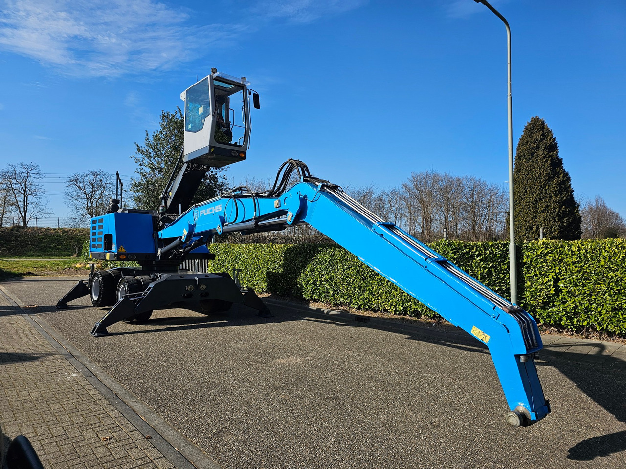 Fuchs MHL 320 With Multi Purpose Stick And Magnet System - Waste/ Industry handler: picture 4 Fuchs MHL 320 With Multi Purpose Stick And Magnet System - Waste/ Industry handler: picture 4