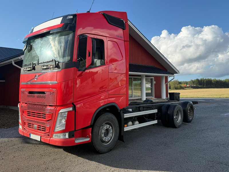 Volvo FH540 6x2 2019 - Cab chassis truck: picture 1 Volvo FH540 6x2 2019 - Cab chassis truck: picture 1