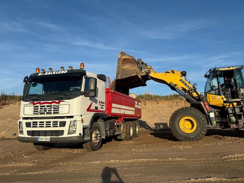 Volvo FM440 8x4 - Tipper: picture 4 Volvo FM440 8x4 - Tipper: picture 4