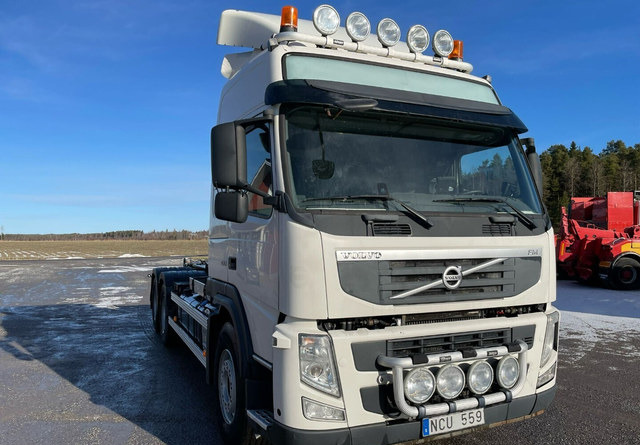 Volvo FM460 6X4 KOUKKUAUTO - Hook lift truck: picture 1 Volvo FM460 6X4 KOUKKUAUTO - Hook lift truck: picture 1