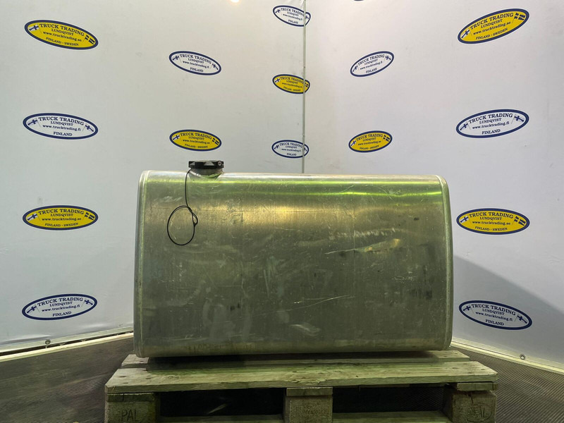 Volvo - Fuel tank: picture 1 Volvo - Fuel tank: picture 1