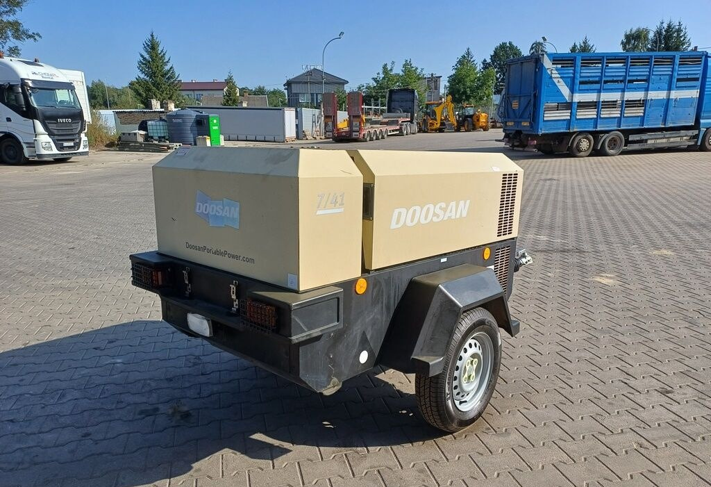 Doosan 741 - Air compressor: picture 4 Doosan 741 - Air compressor: picture 4